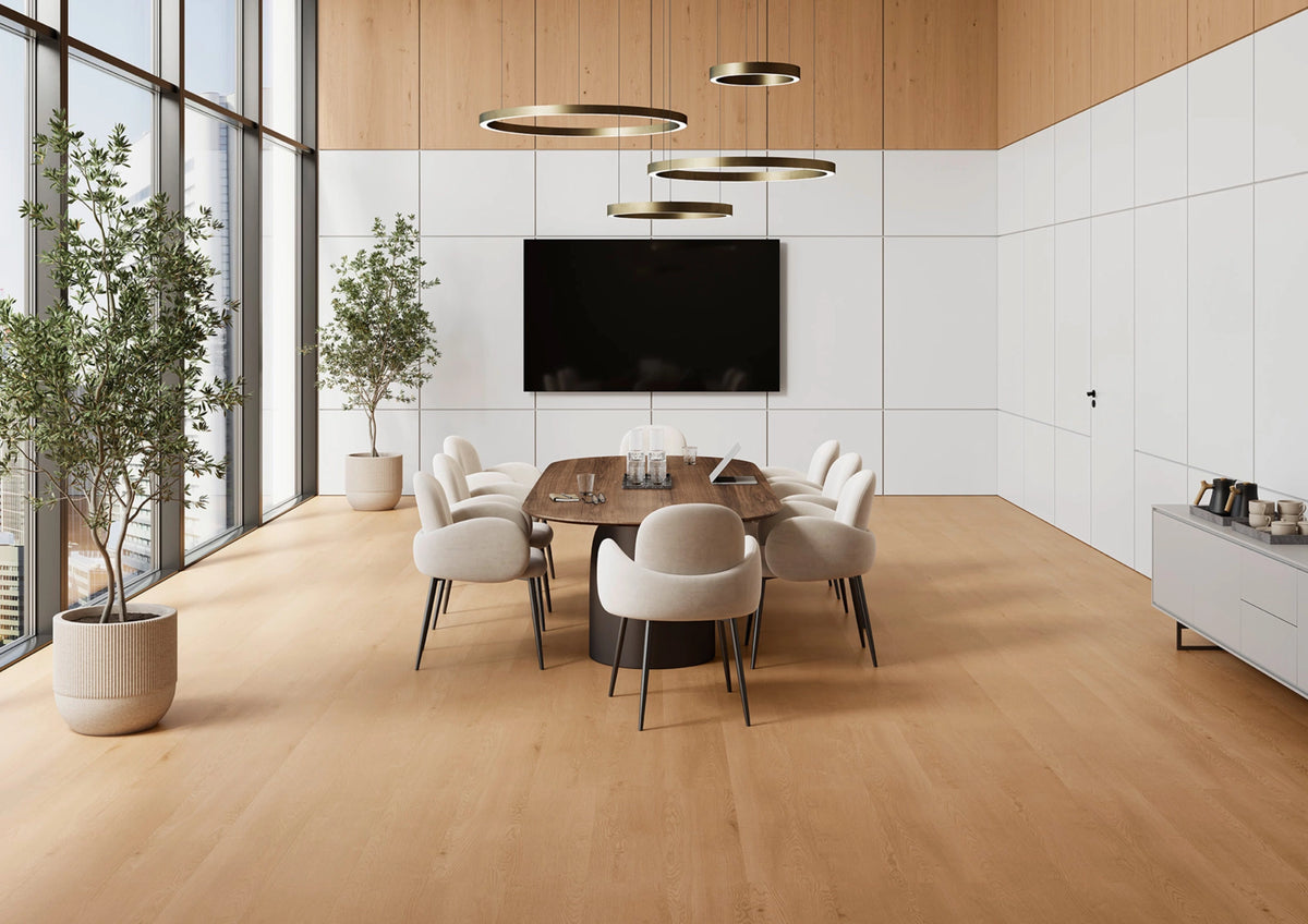 Großzügiger Essbereich mit JOKA Design 555 XXL Dryback 9634 Chateau Oak Classic in klassischer Eichenoptik